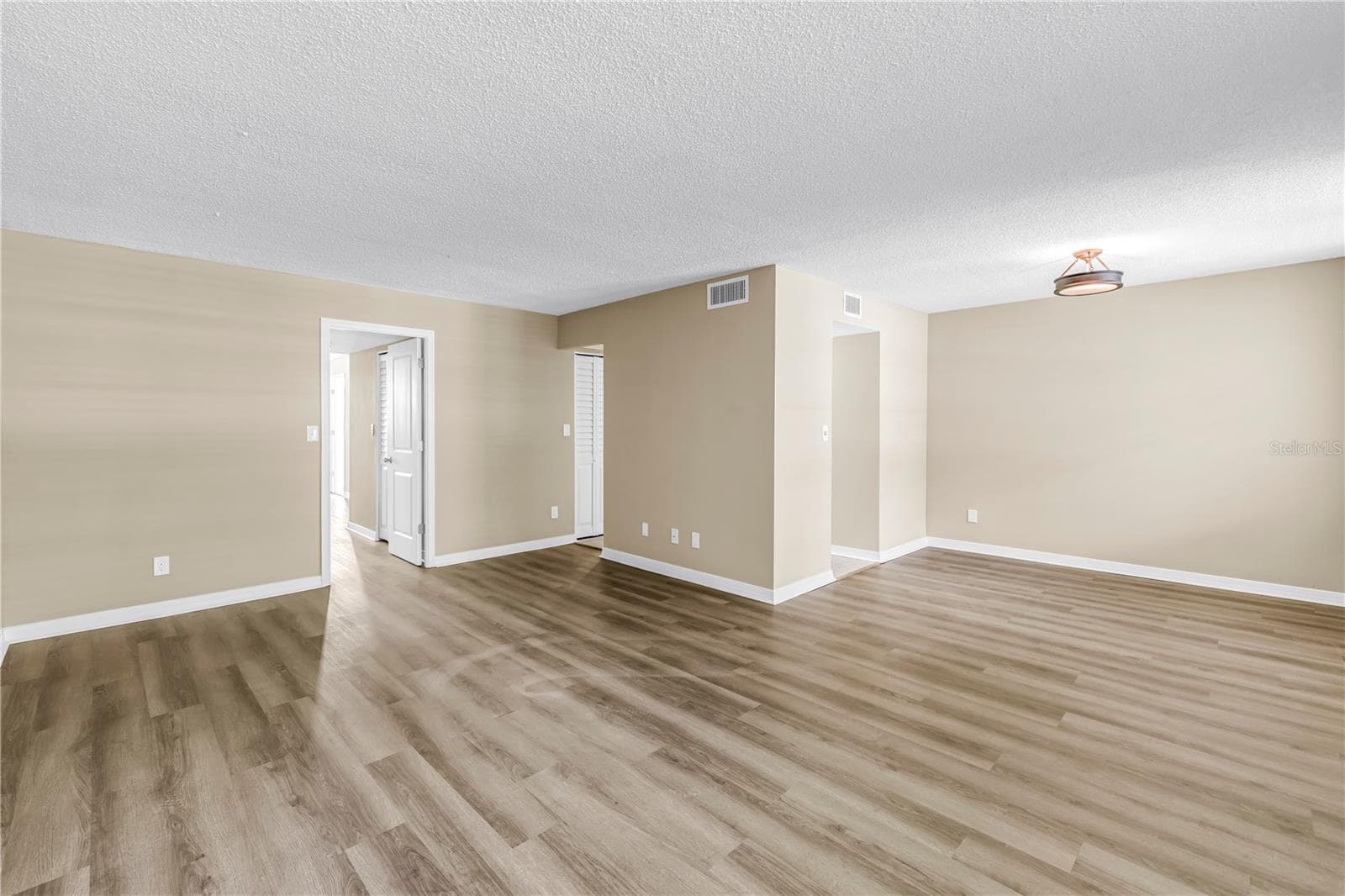 Condominium at 4720 LOCUST ST NE #116, ST PETERSBURG, photo 9 of 37
