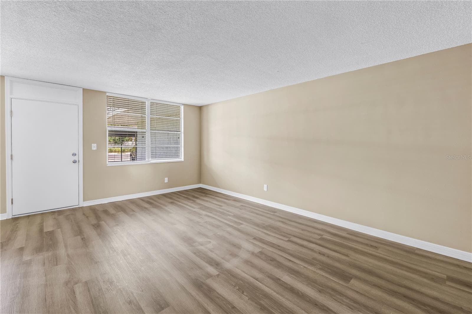 Condominium at 4720 LOCUST ST NE #116, ST PETERSBURG, photo 10 of 37