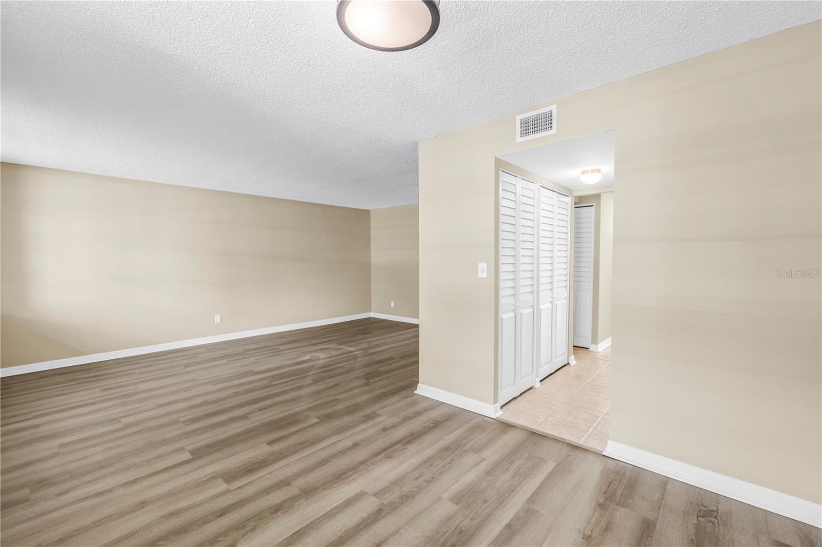 Condominium at 4720 LOCUST ST NE #116, ST PETERSBURG, photo 12 of 37