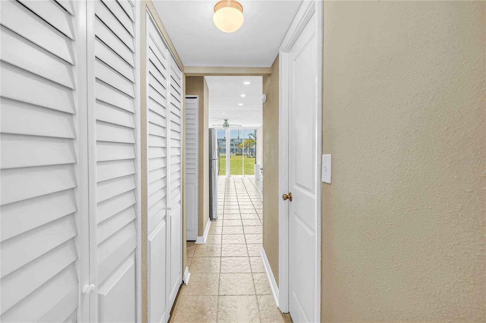 Condominium at 4720 LOCUST ST NE #116, ST PETERSBURG, photo 13 of 37