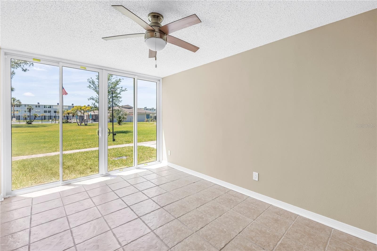 Condominium at 4720 LOCUST ST NE #116, ST PETERSBURG, photo 18 of 37