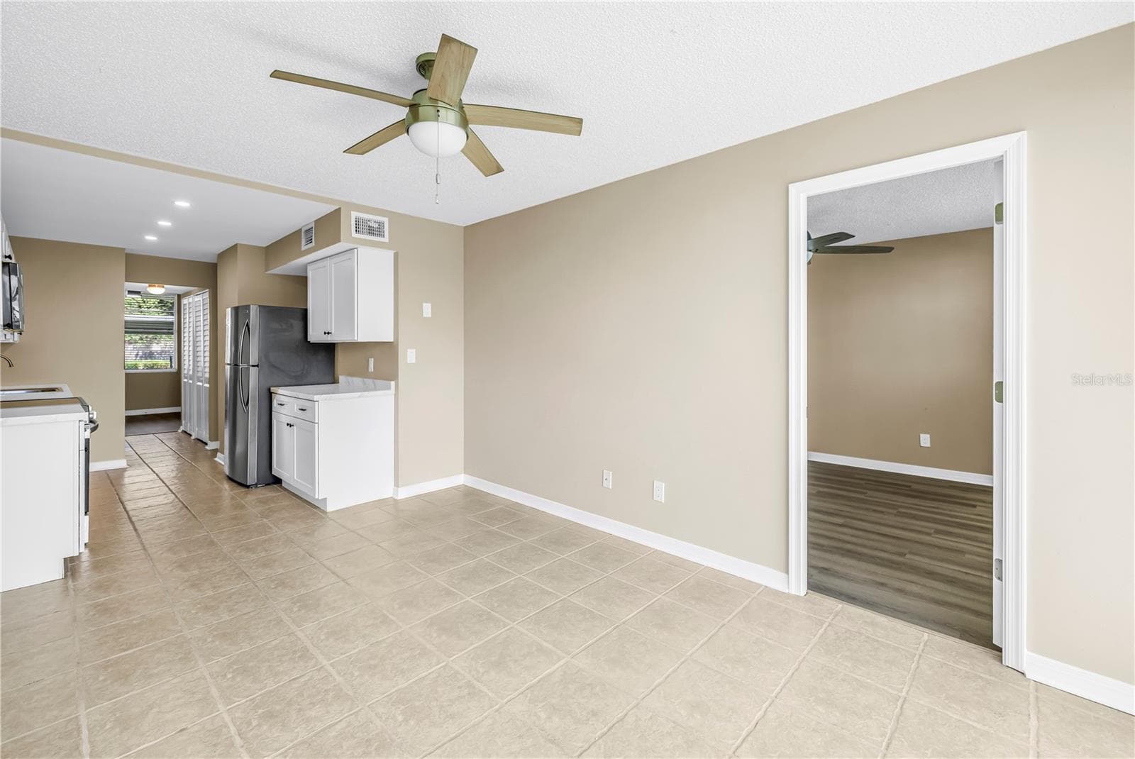 Condominium at 4720 LOCUST ST NE #116, ST PETERSBURG, photo 19 of 37