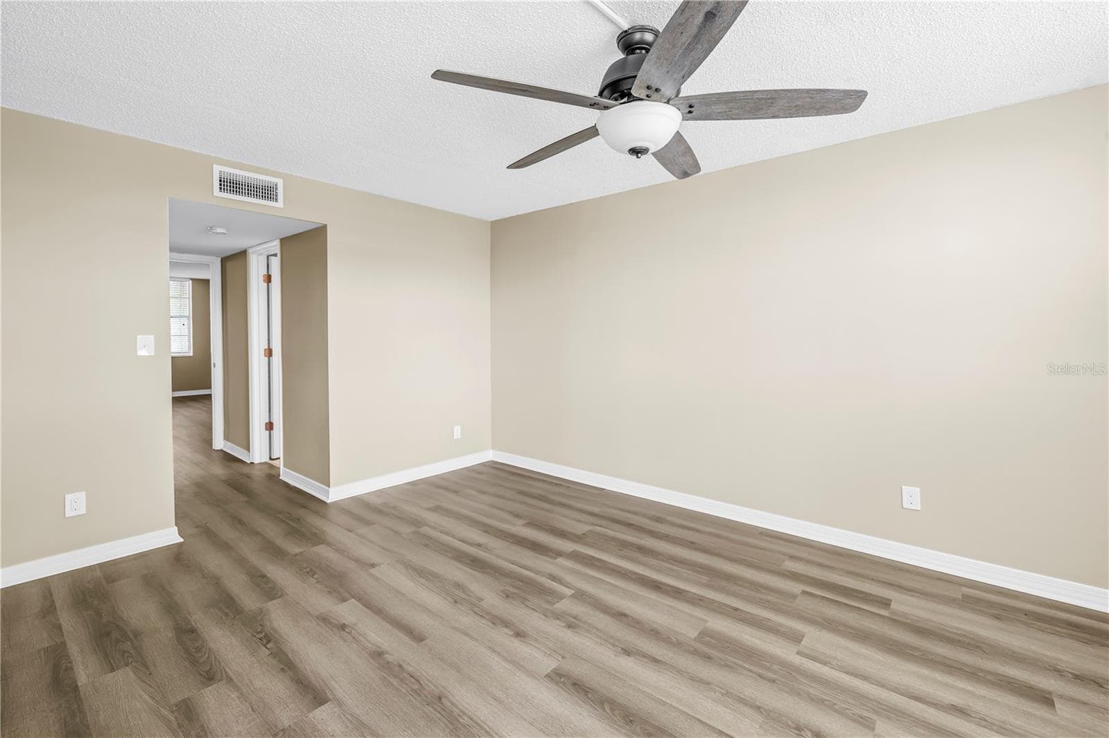 Condominium at 4720 LOCUST ST NE #116, ST PETERSBURG, photo 20 of 37
