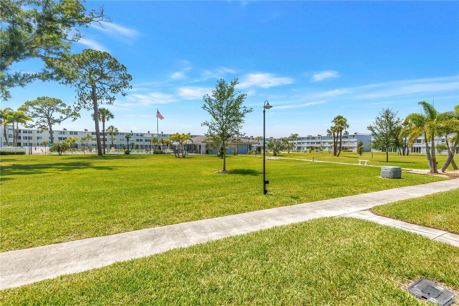 Condominium at 4720 LOCUST ST NE #116, ST PETERSBURG, photo 25 of 37