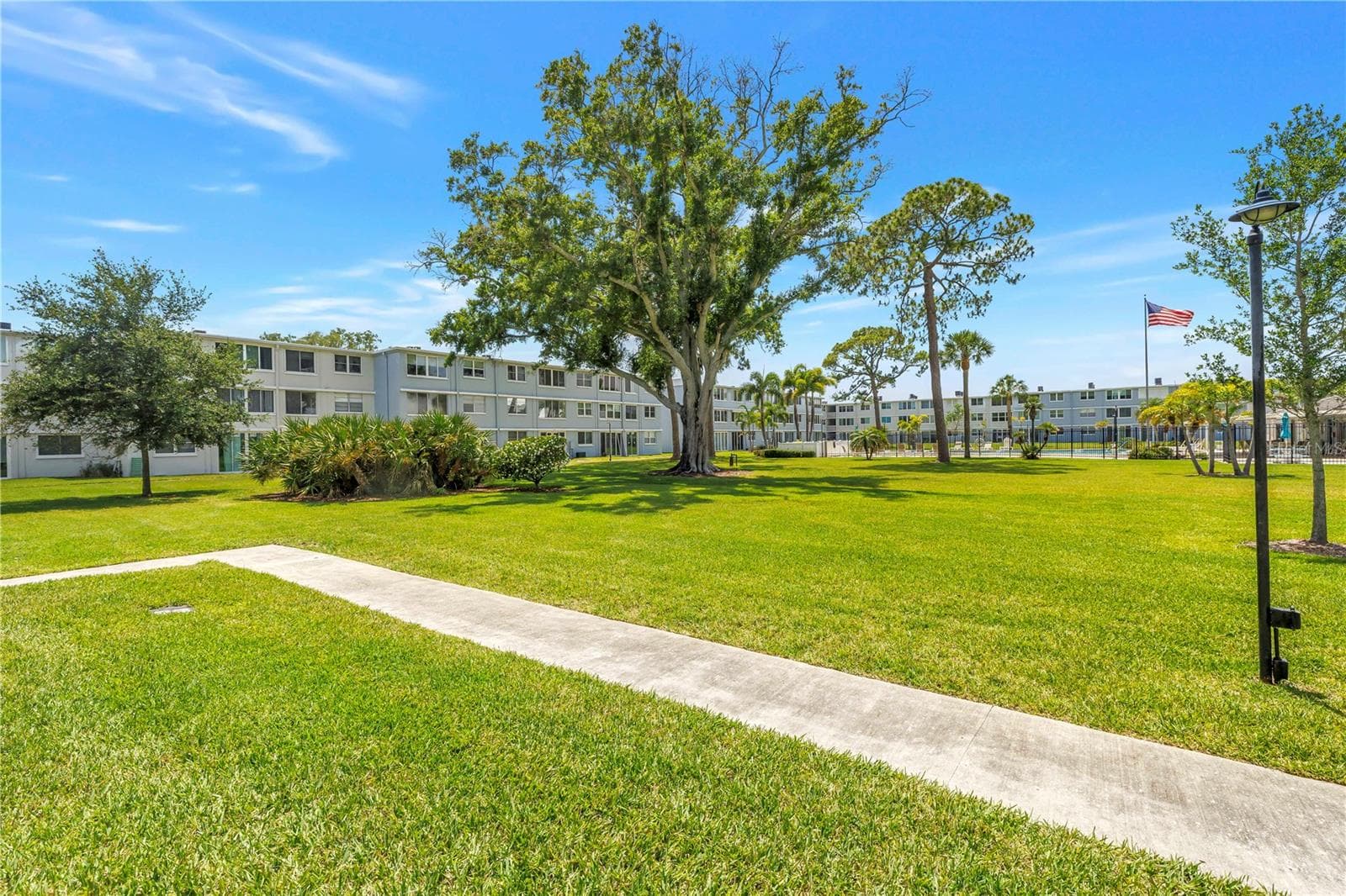 Condominium at 4720 LOCUST ST NE #116, ST PETERSBURG, photo 32 of 37