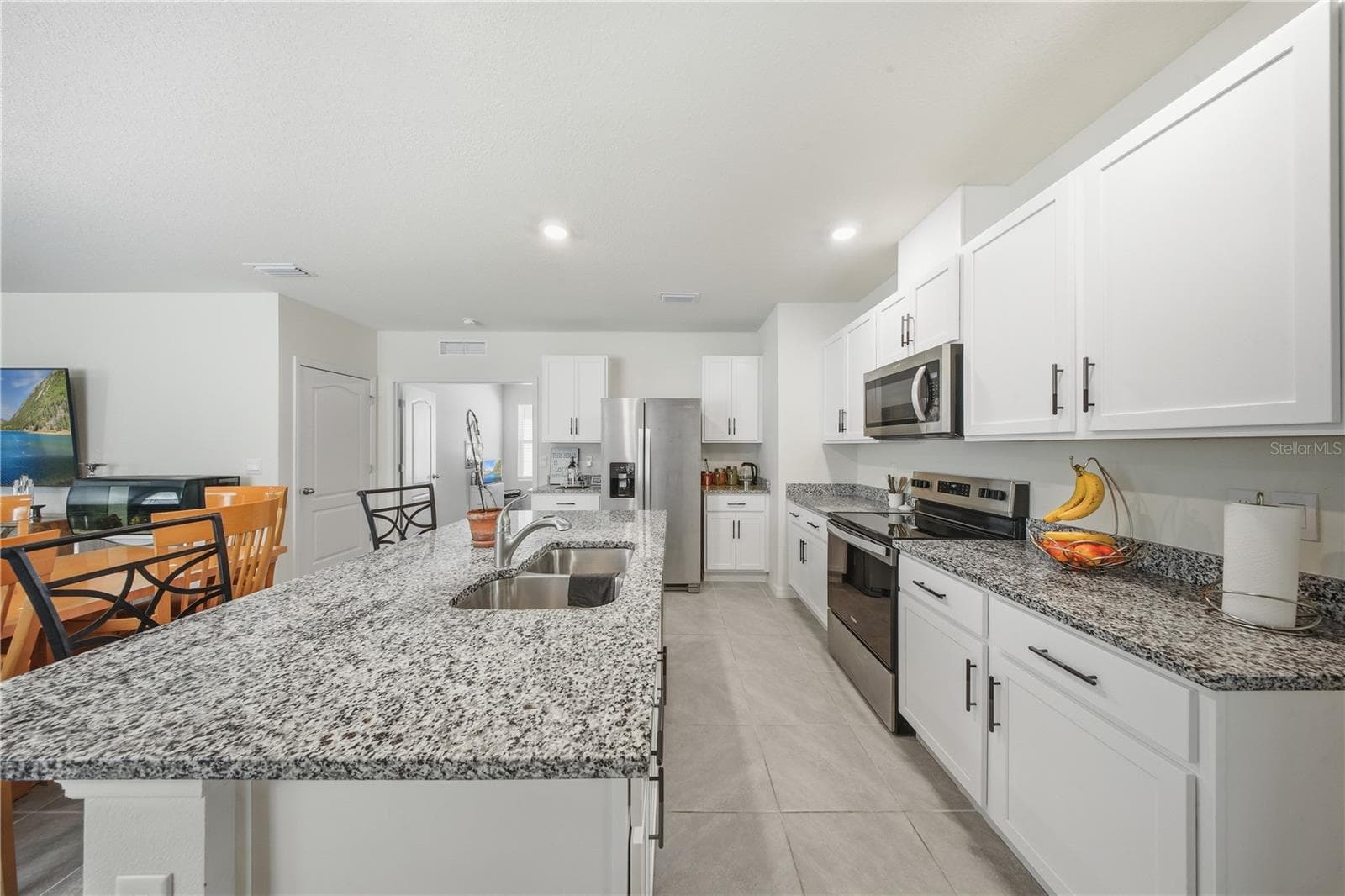 Single Family Residence at 479 PELHAM PARK DR, DELAND, photo 4 of 32