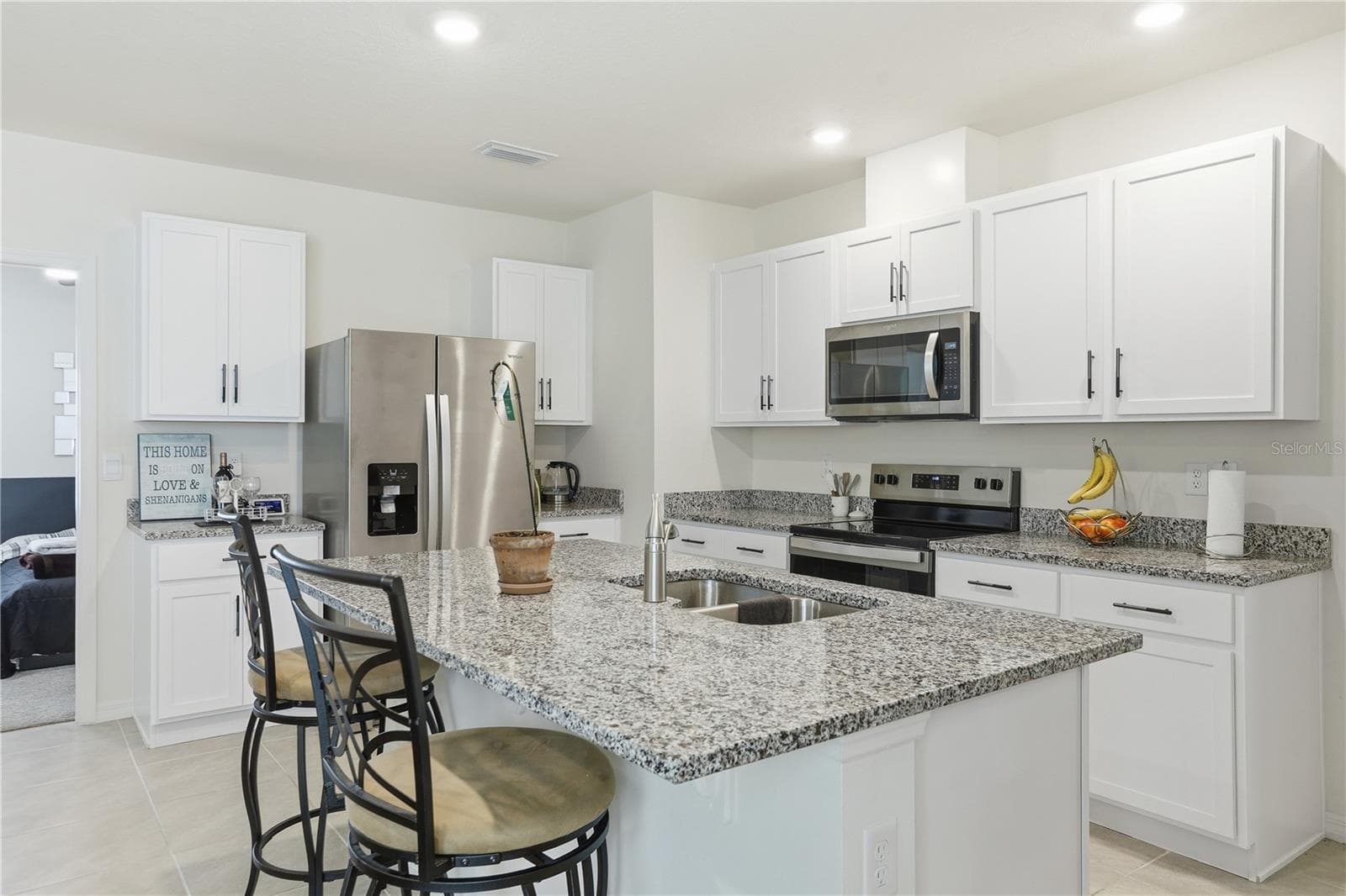 Single Family Residence at 479 PELHAM PARK DR, DELAND, photo 6 of 32