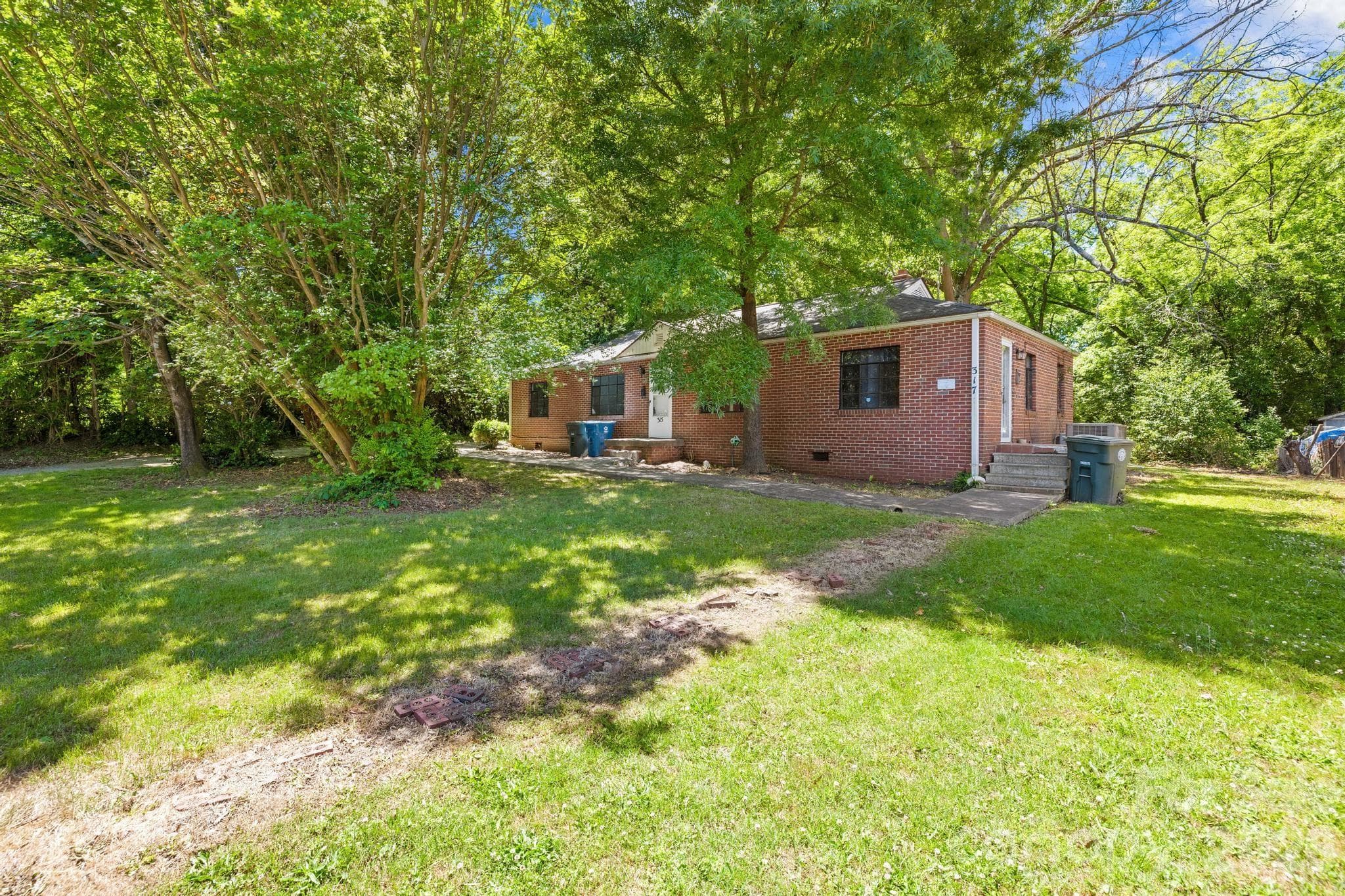 Duplex at Salisbury, photo 6 of 32