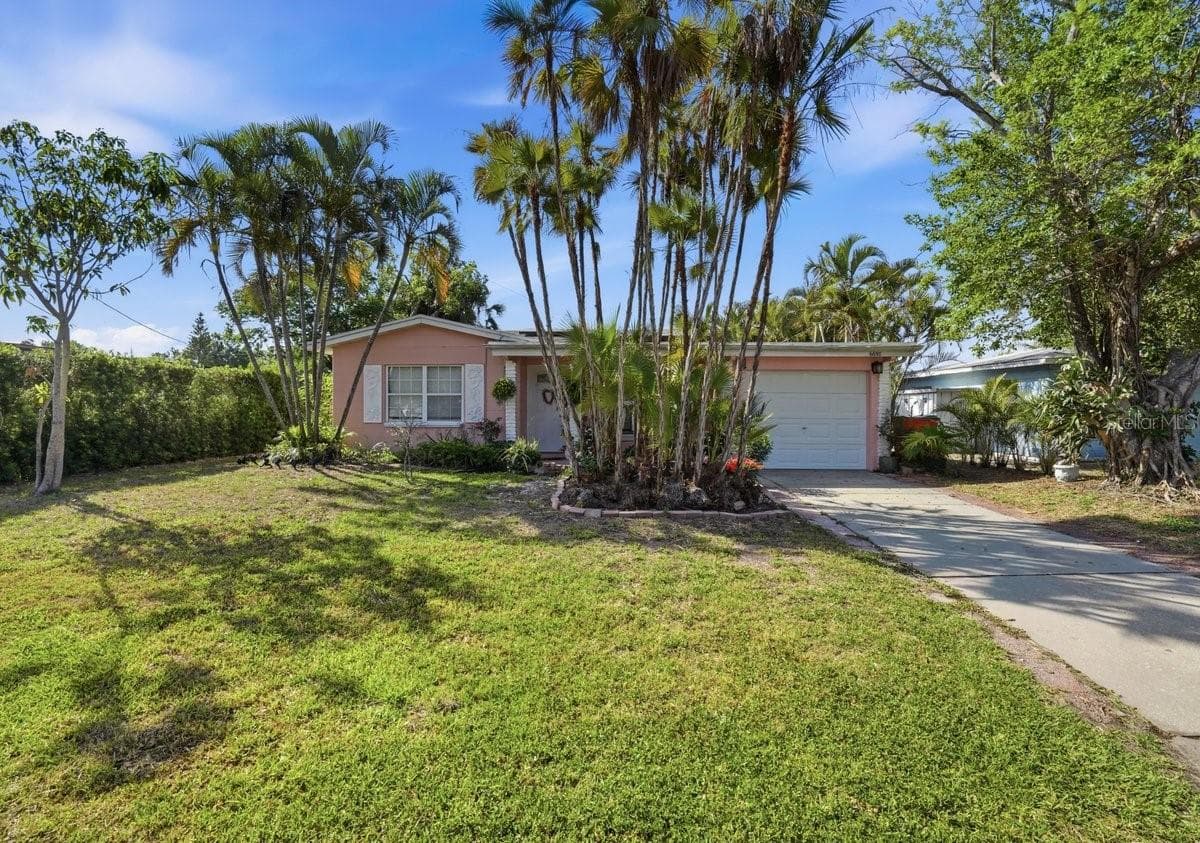 Single Family Residence at 6650 HIBISCUS AVE S, SOUTH PASADENA, photo 31 of 34