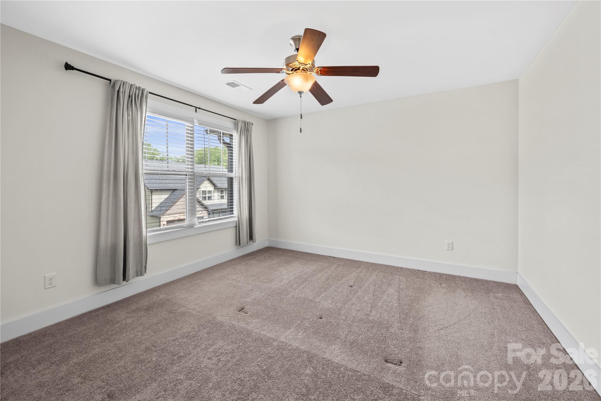 One of Three Guest Bedrooms - 4 Henbit Way, Arden
