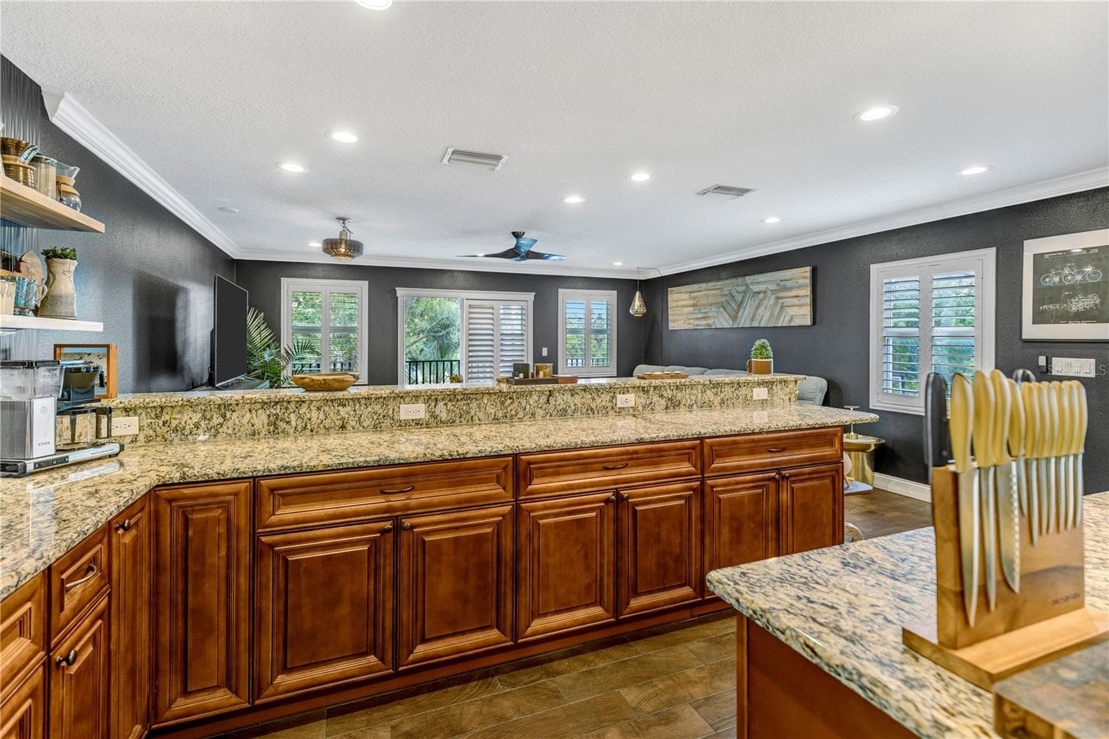 Single Family Residence at 6812 S KISSIMMEE ST, TAMPA, photo 18 of 79