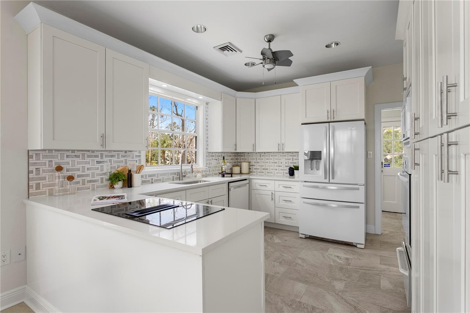 Kitchen - 5216 13TH ST, PALMETTO