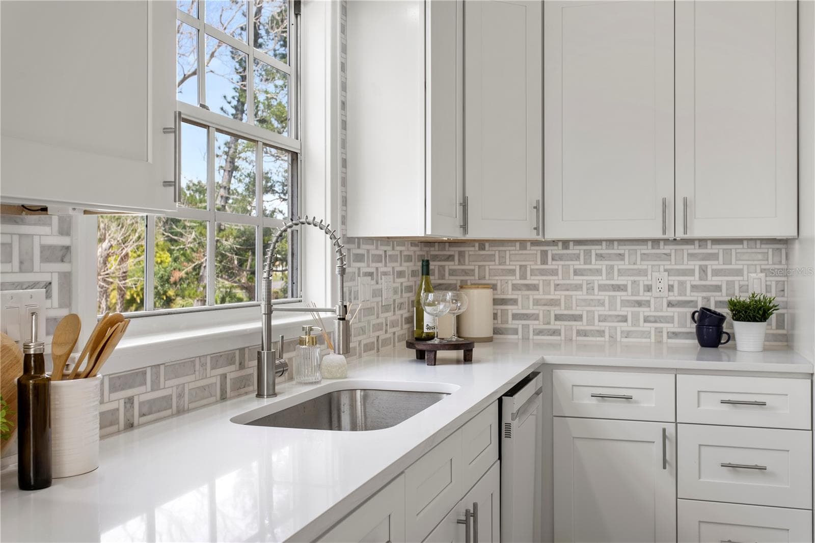 Kitchen - 5216 13TH ST, PALMETTO