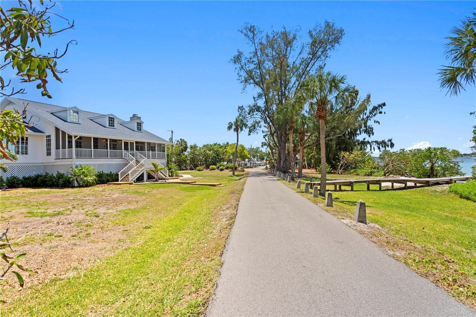 Exterior view - 5216 13TH ST, PALMETTO