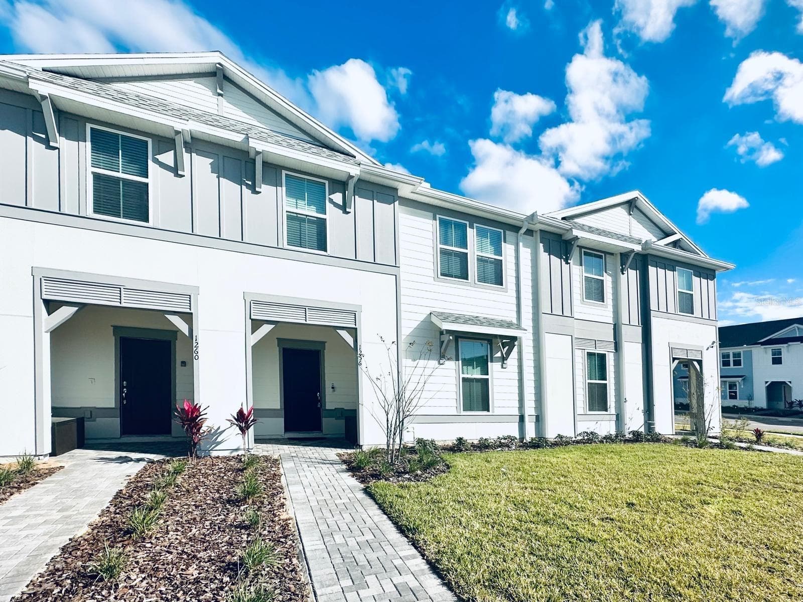 1256 BLUE PARADISE DR