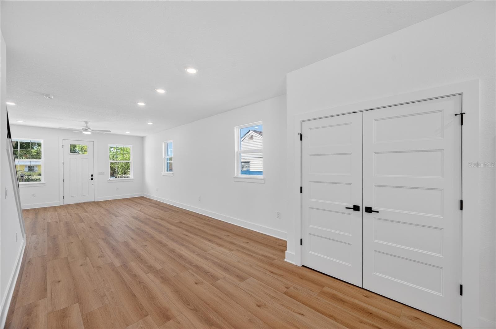 Single Family Residence at 4181 56TH AVE N, ST PETERSBURG, photo 14 of 72