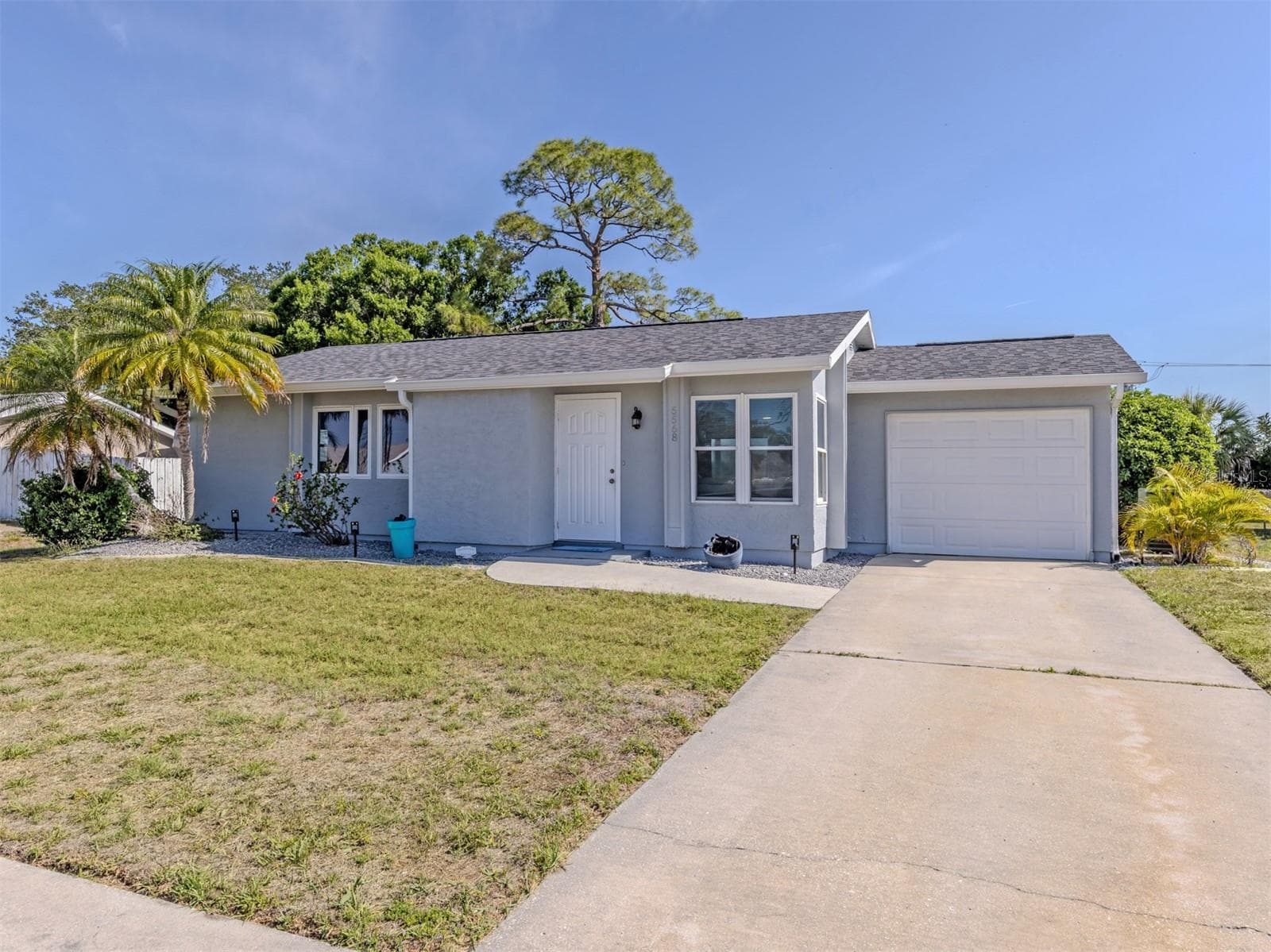 5568 KENWOOD DR