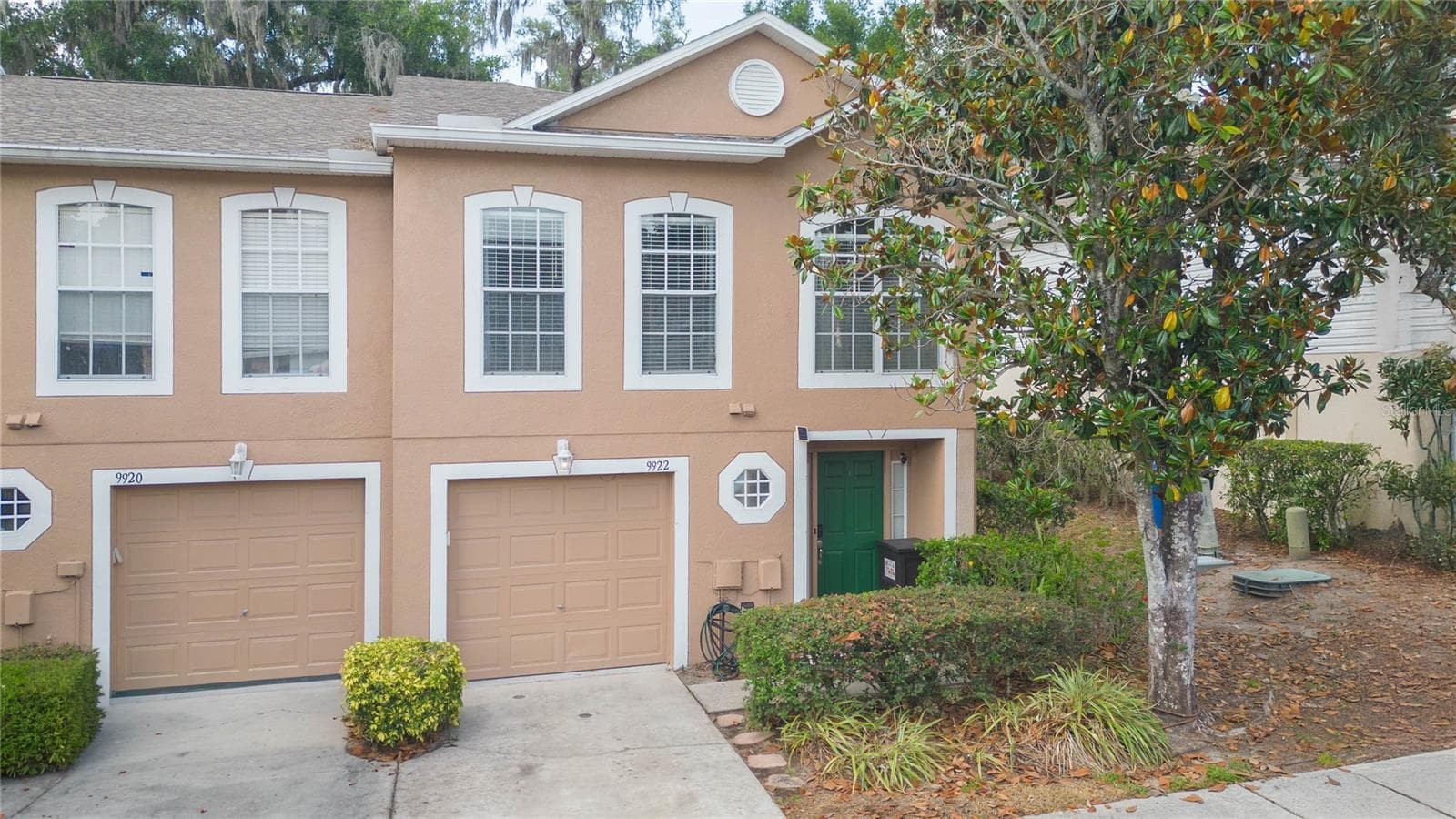 9922 ASHBURN LAKE DR