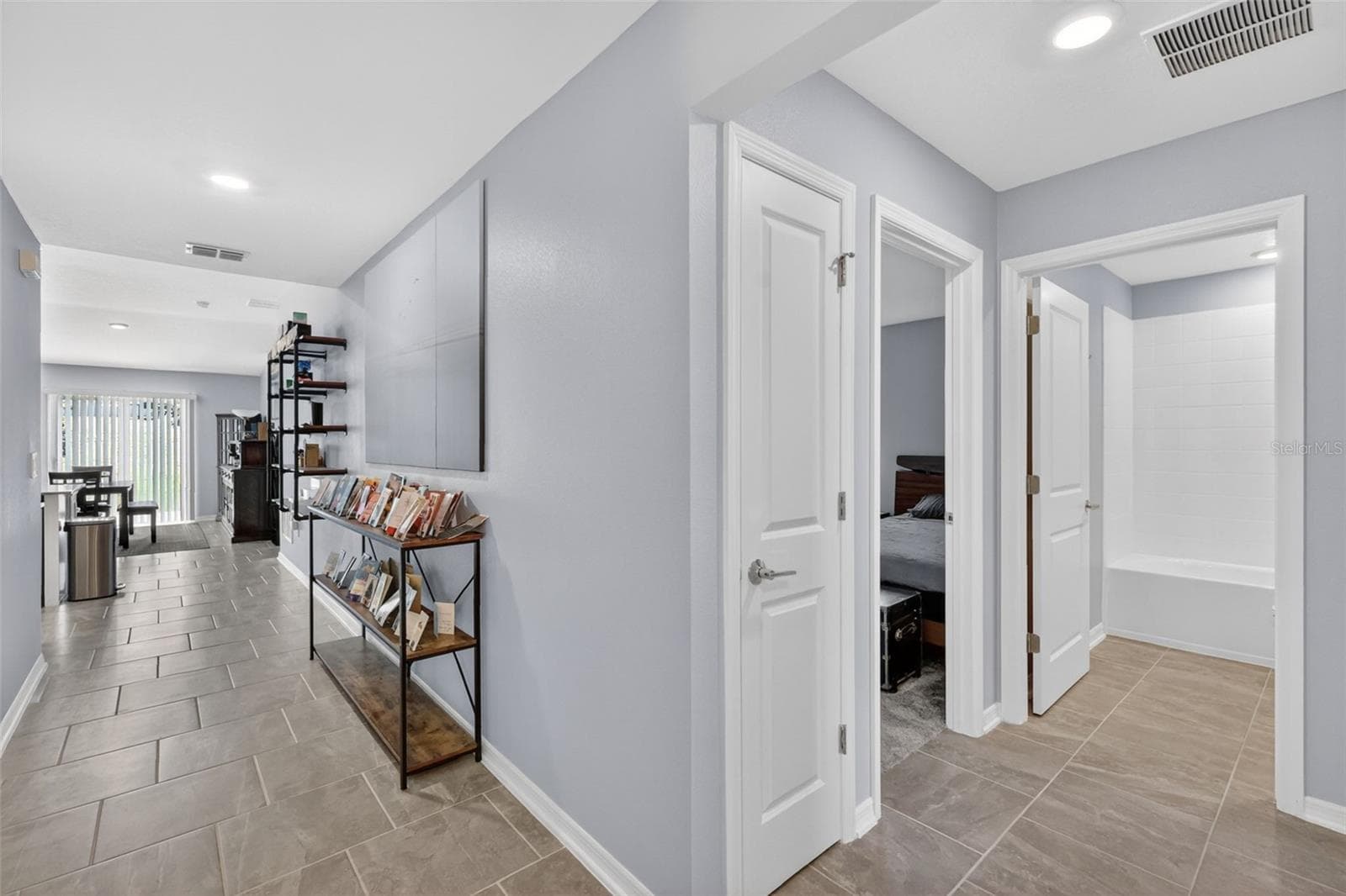 Single Family Residence at 5354 TRAVERTINE ST, MOUNT DORA, photo 9 of 40