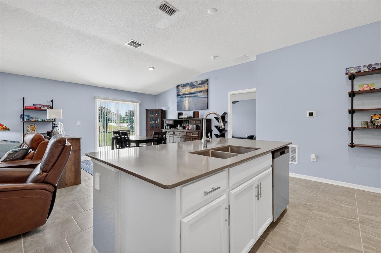 Single Family Residence at 5354 TRAVERTINE ST, MOUNT DORA, photo 14 of 40