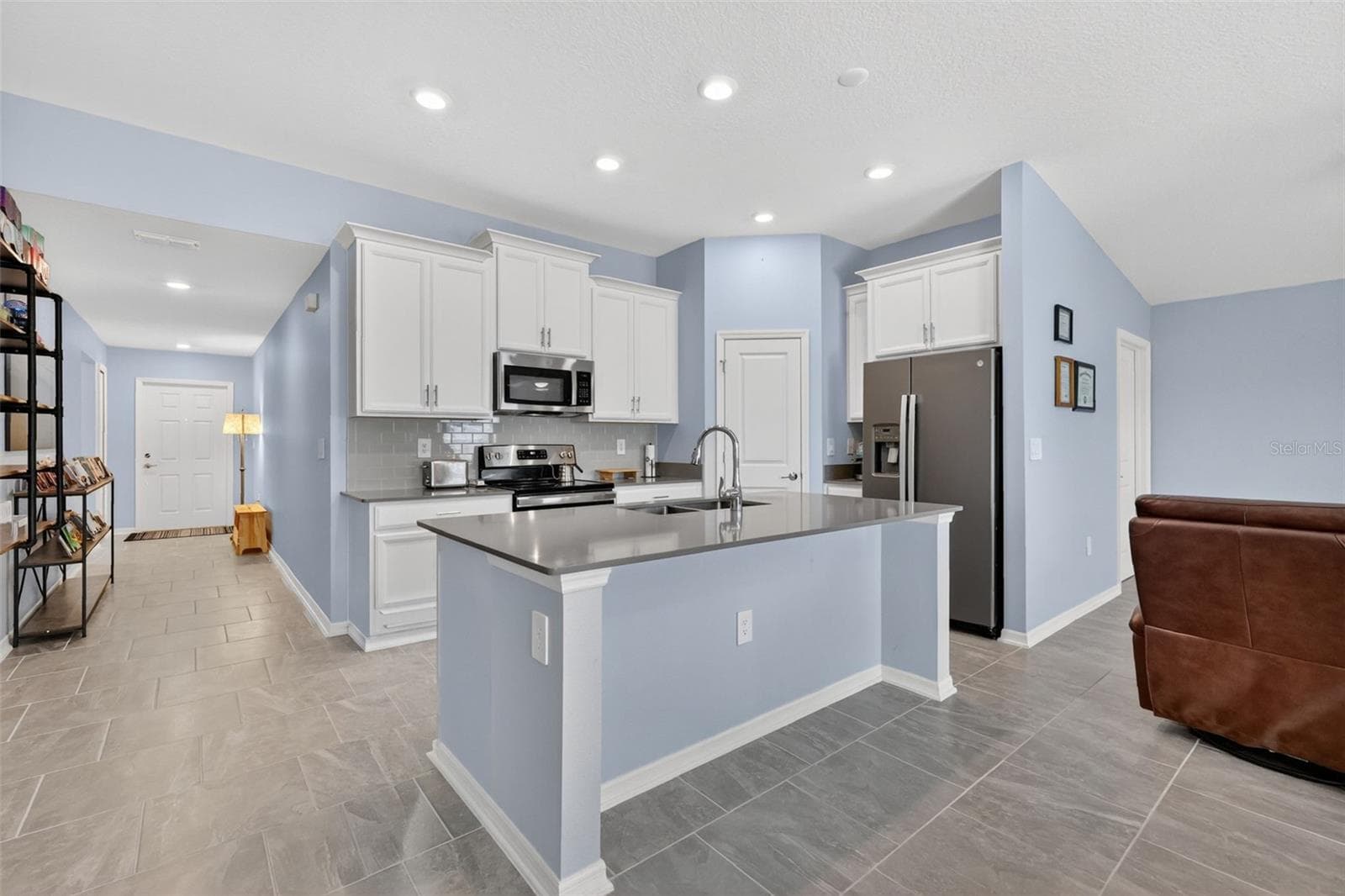 Single Family Residence at 5354 TRAVERTINE ST, MOUNT DORA, photo 16 of 40