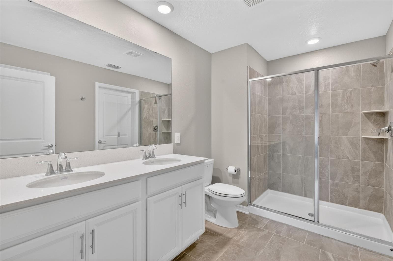 Single Family Residence at 5354 TRAVERTINE ST, MOUNT DORA, photo 25 of 40
