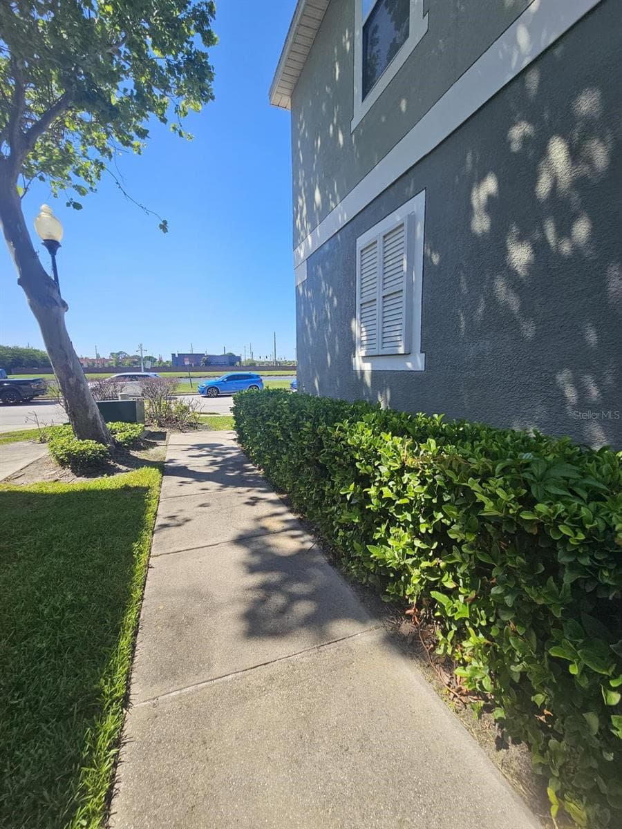 Townhouse at 1917 ESTANCIA CIR, KISSIMMEE, photo 5 of 26