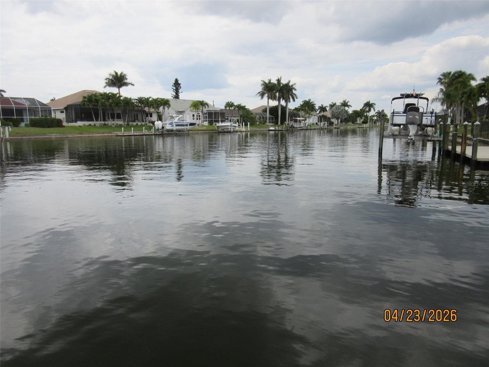 562 MONACO DR