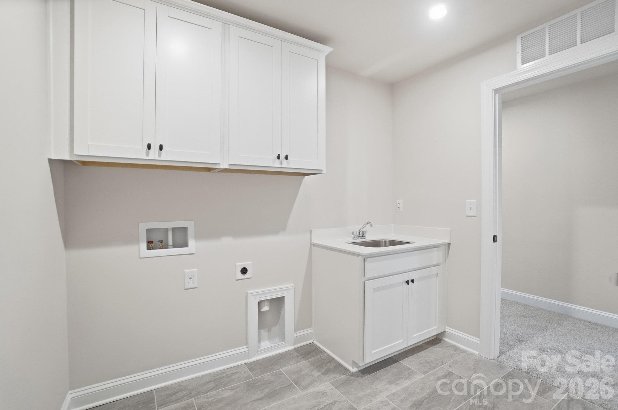 Upper Level Laundry - Monroe