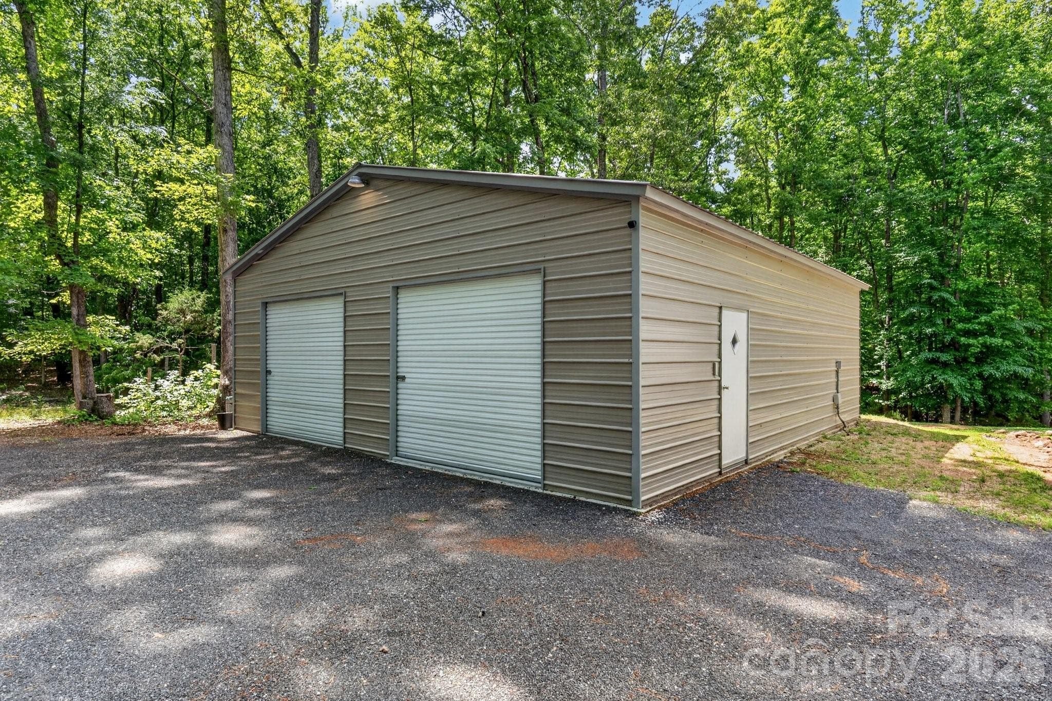 Single Family Residence at Sharon, photo 4 of 41