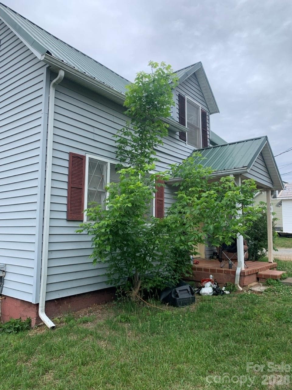 Single Family Residence at 522 W Concord Street, Morganton, photo 7 of 8