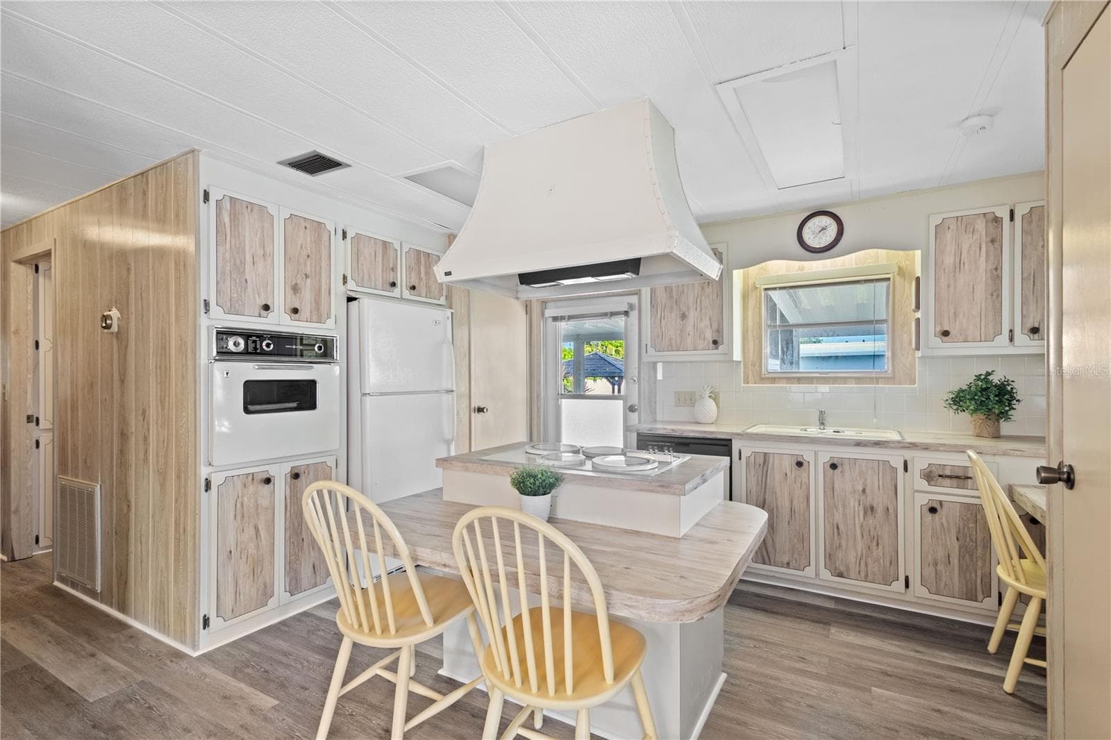 Manufactured Home at 320 TROPIC DR, OSPREY, photo 13 of 37