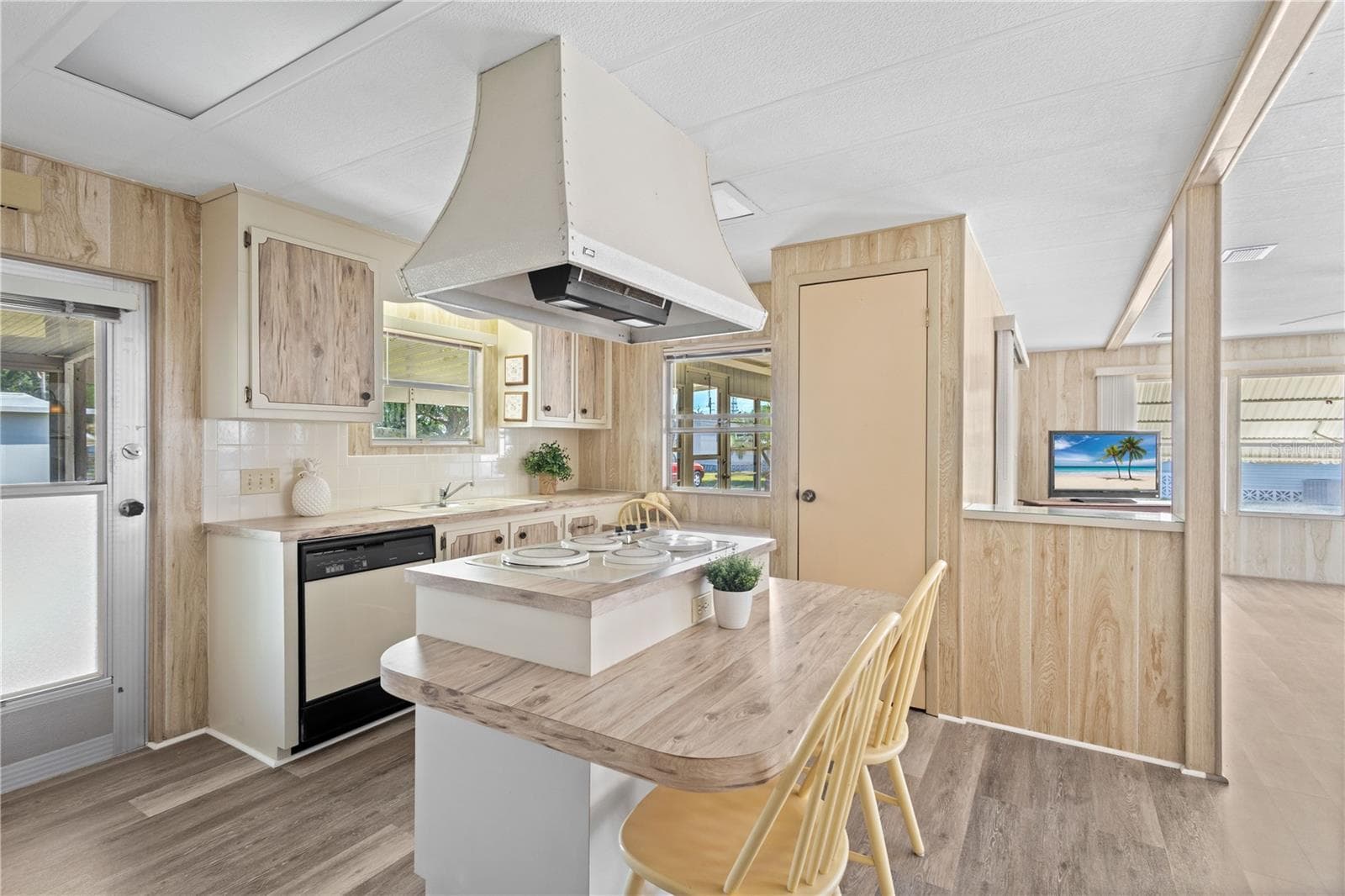 Manufactured Home at 320 TROPIC DR, OSPREY, photo 14 of 37