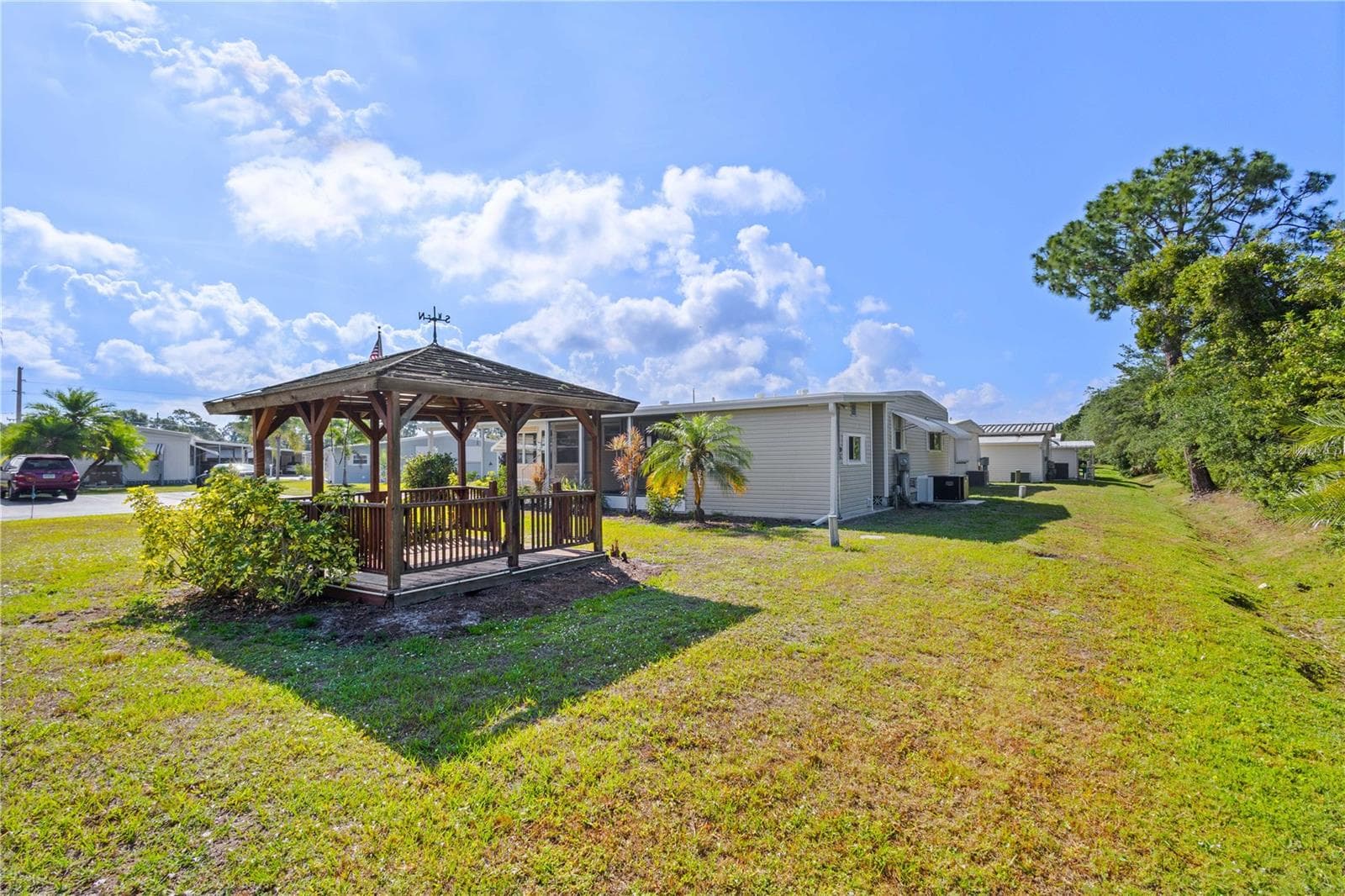 Manufactured Home at 320 TROPIC DR, OSPREY, photo 27 of 37
