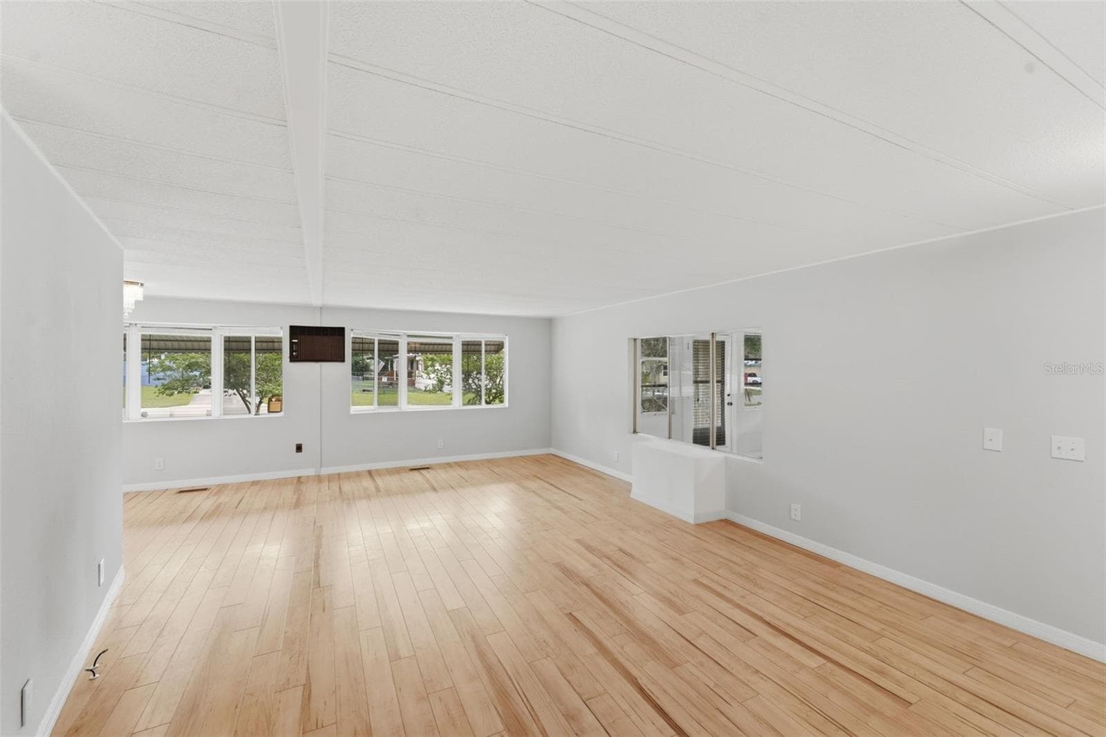 Mobile Home at 4128 WOODLAND CIR, DELAND, photo 15 of 40
