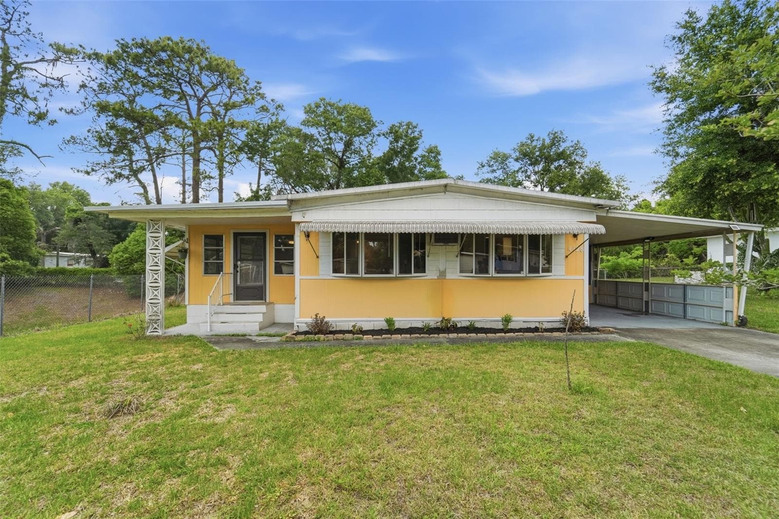 Mobile Home at 4128 WOODLAND CIR, DELAND, photo 16 of 40