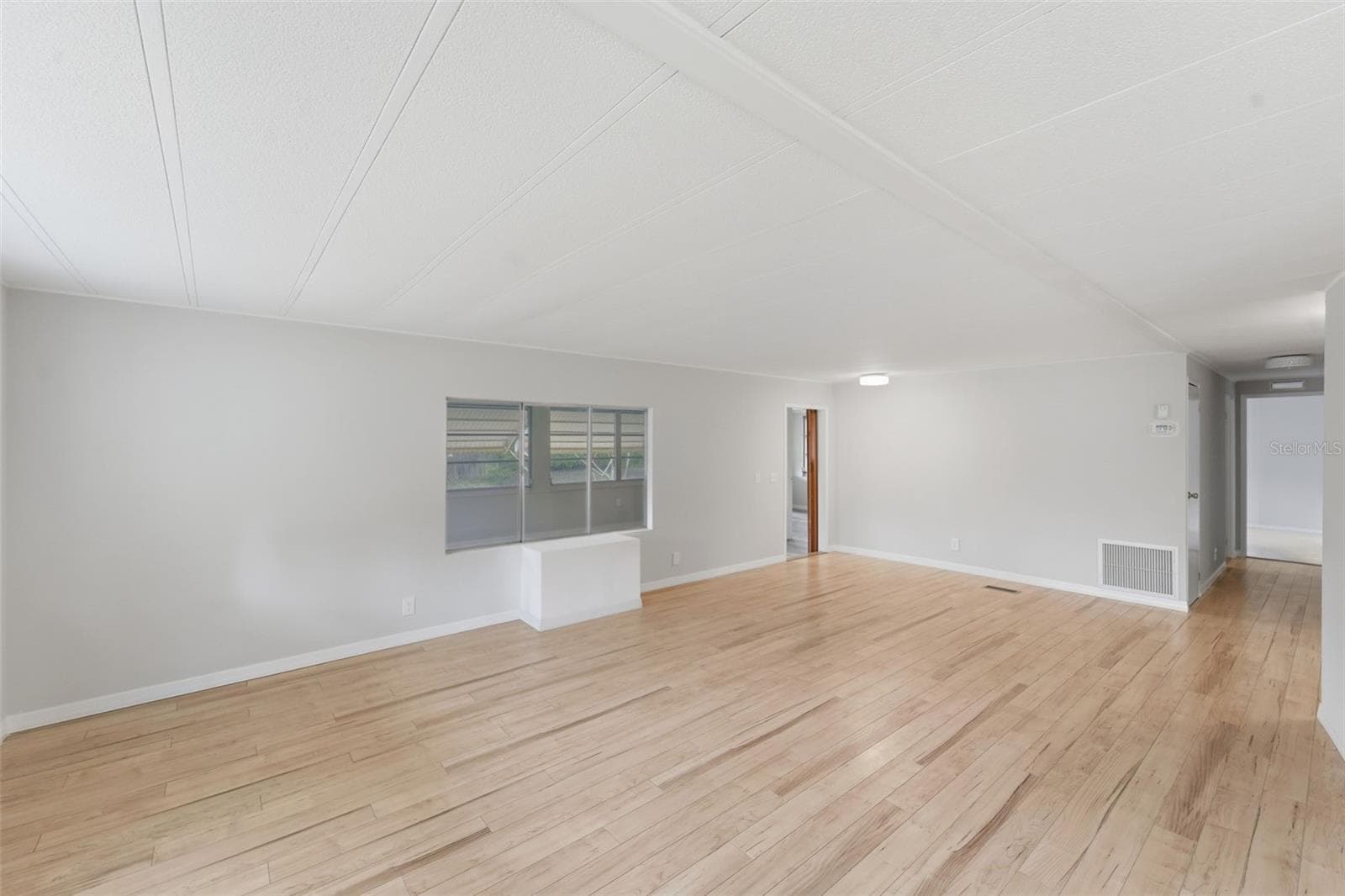 Mobile Home at 4128 WOODLAND CIR, DELAND, photo 24 of 40