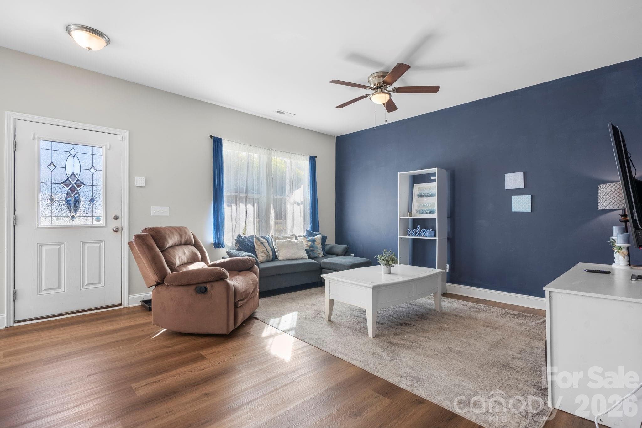 Single Family Residence at 402 2nd Street SW, Hickory, photo 3 of 24