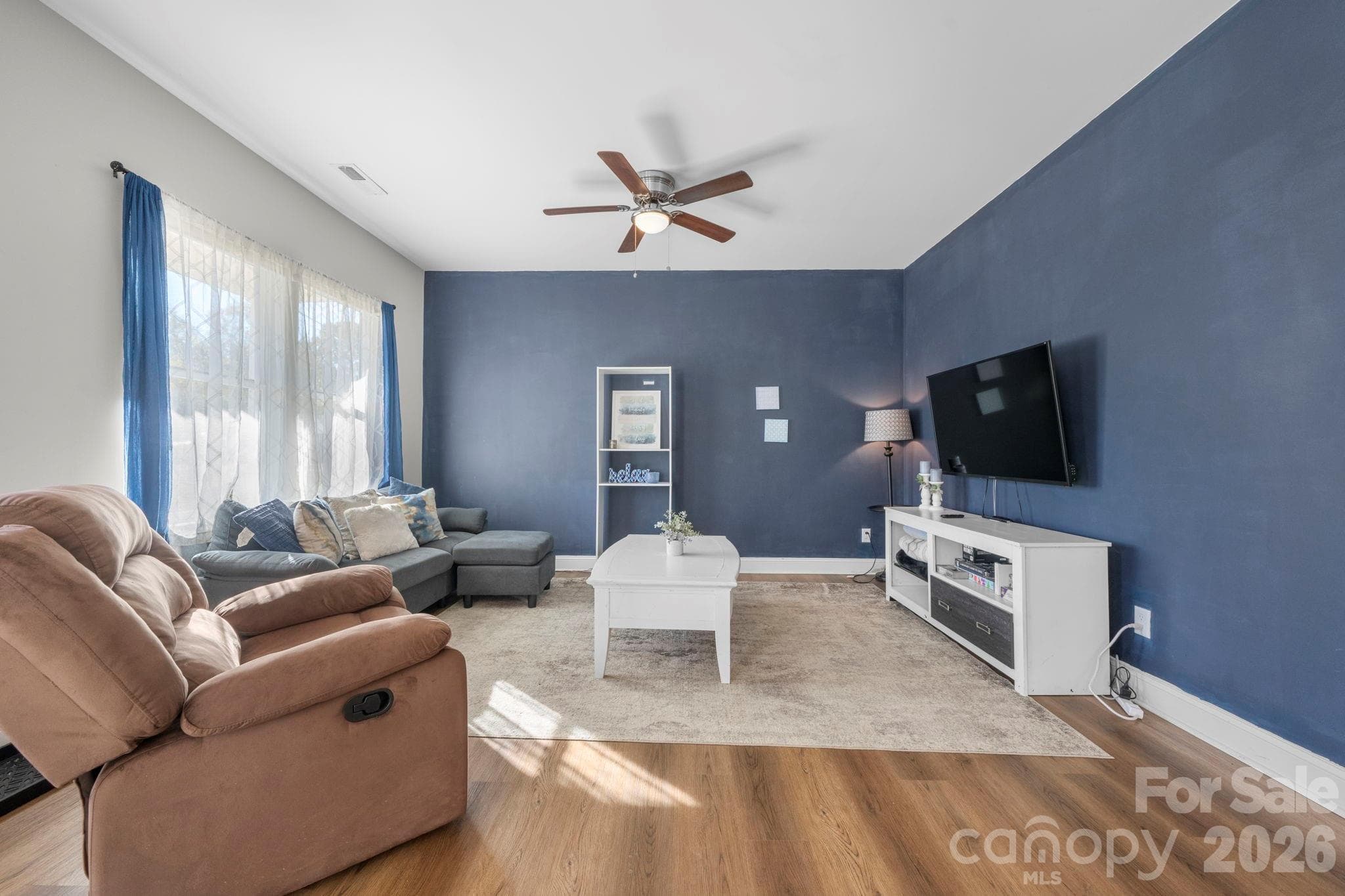Single Family Residence at 402 2nd Street SW, Hickory, photo 4 of 24