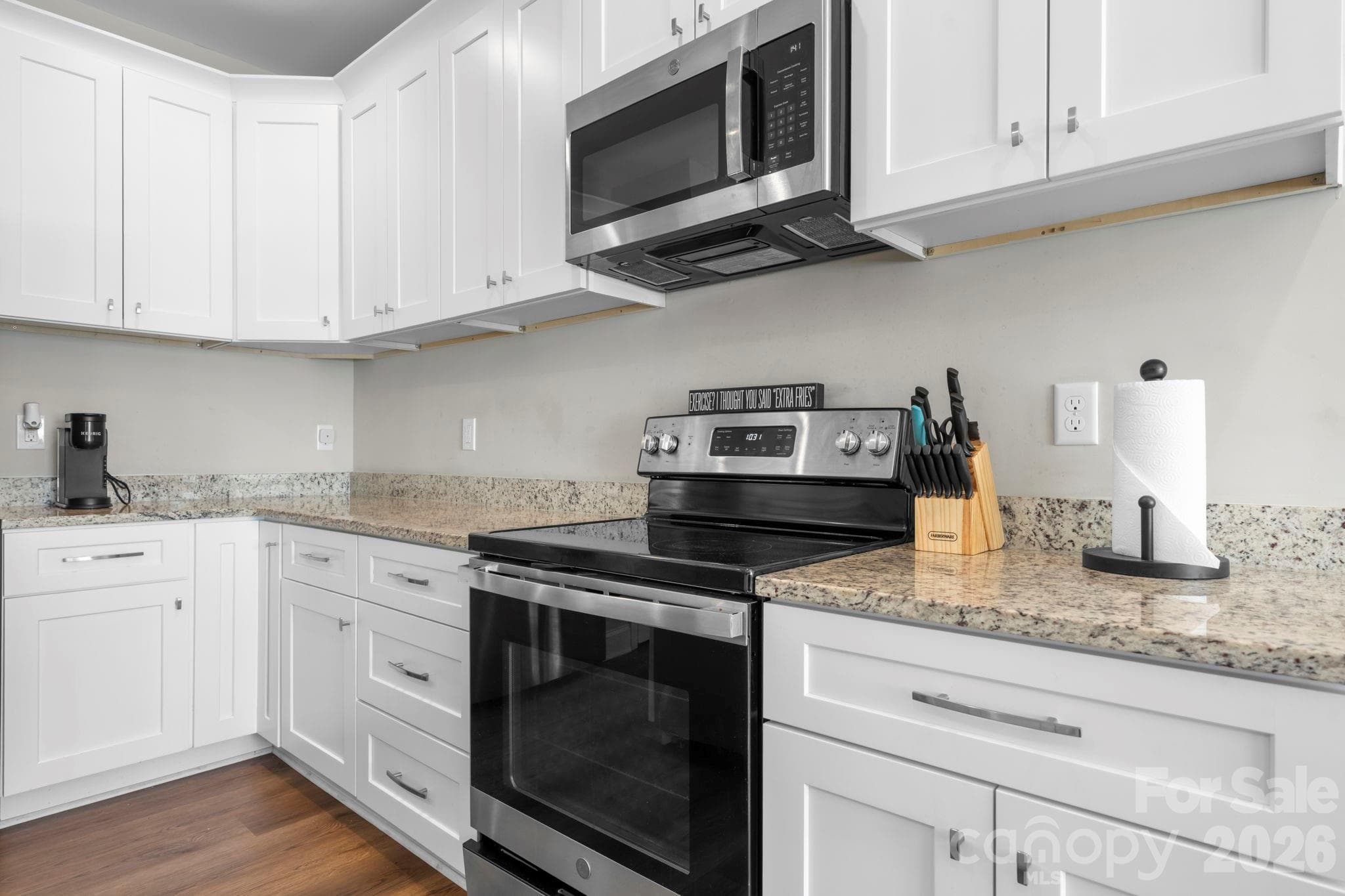 Single Family Residence at 402 2nd Street SW, Hickory, photo 2 of 24