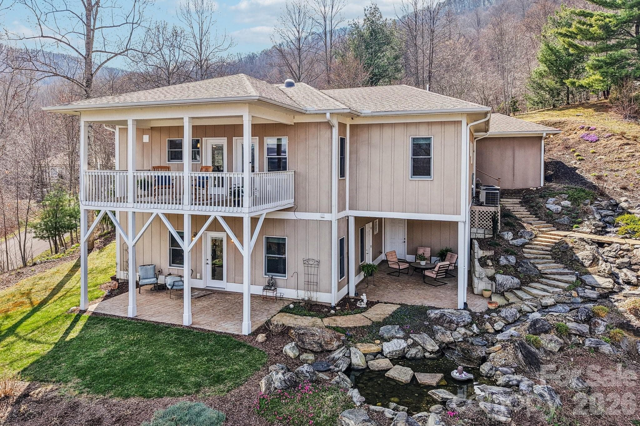 Single Family Residence at Clyde, photo 3 of 45