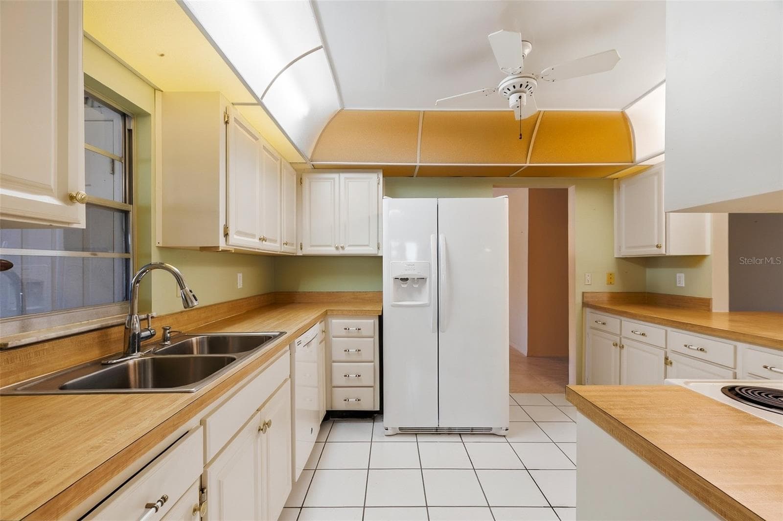 Kitchen - 1027 BLUEWATER DR, SUN CITY CENTER