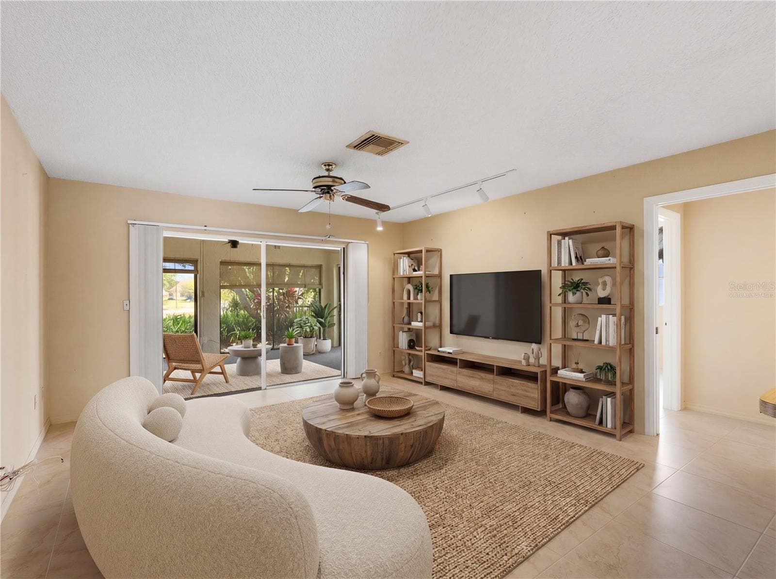 “virtually staged” - 1027 BLUEWATER DR, SUN CITY CENTER