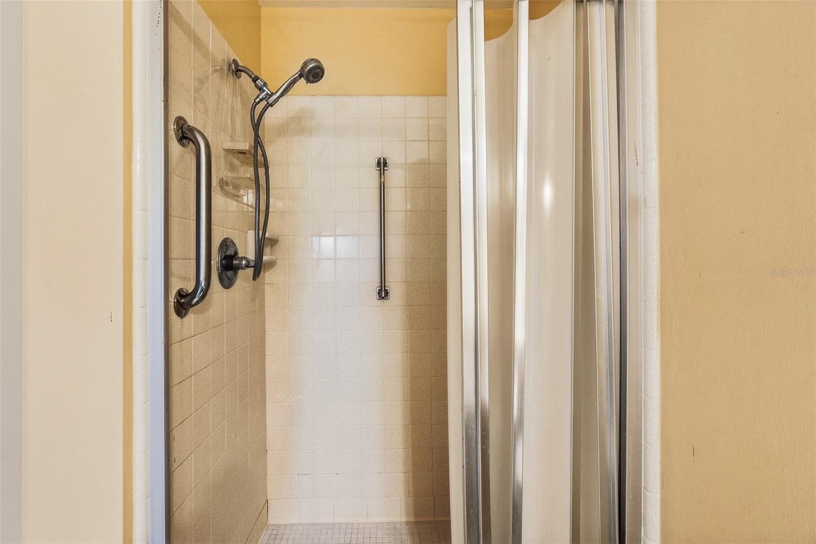 Primary bathroom - 1027 BLUEWATER DR, SUN CITY CENTER