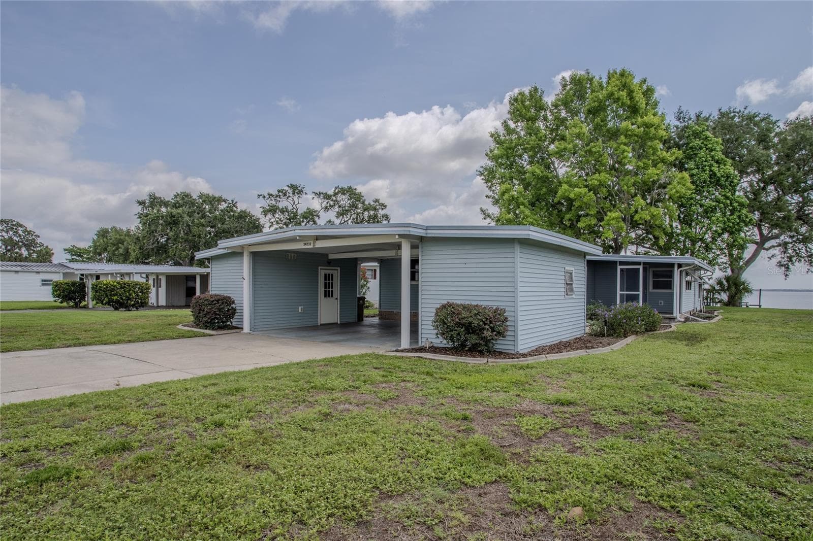 Mobile Home at 34232 ISLAND DR, LEESBURG, photo 5 of 44