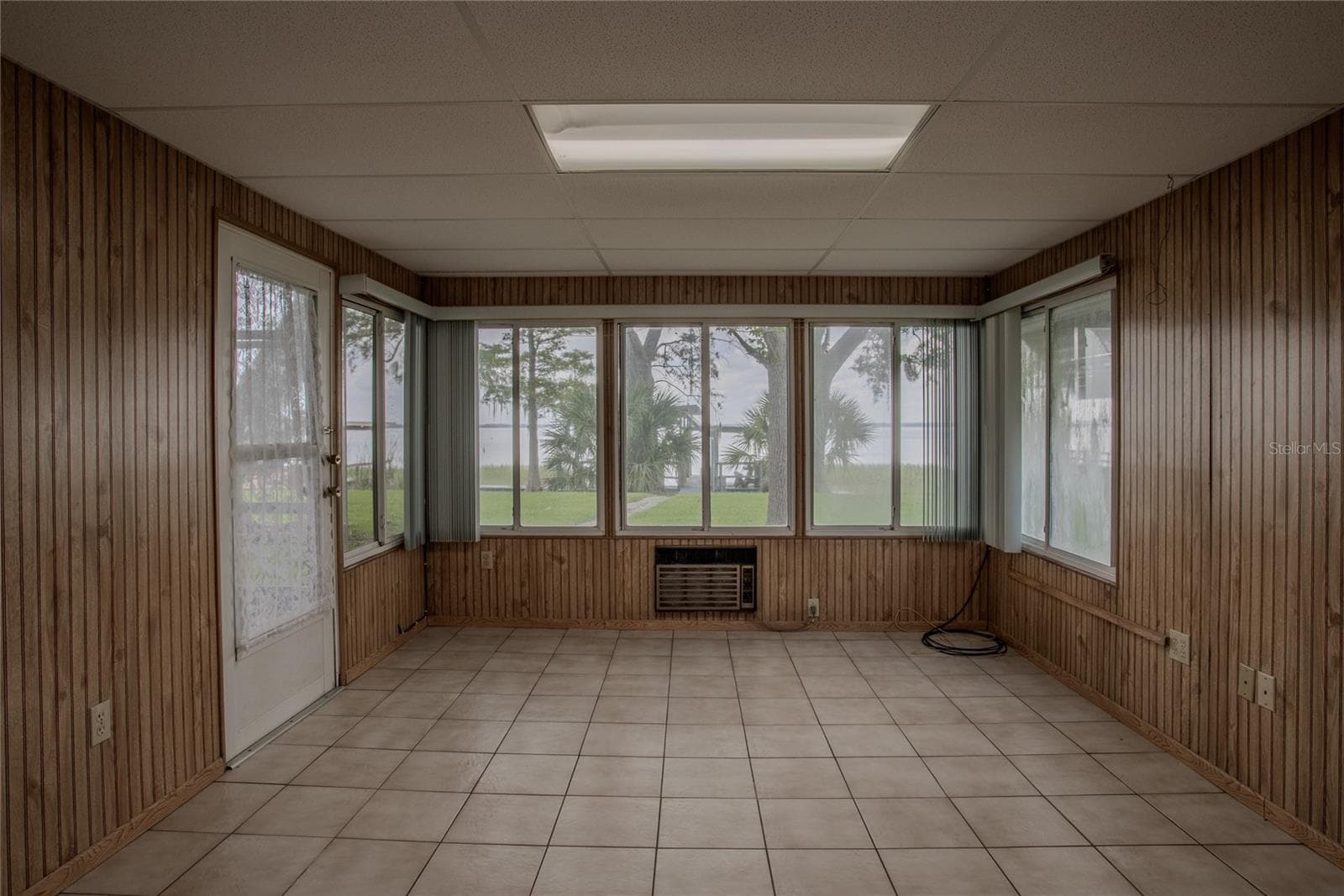 Mobile Home at 34232 ISLAND DR, LEESBURG, photo 15 of 44