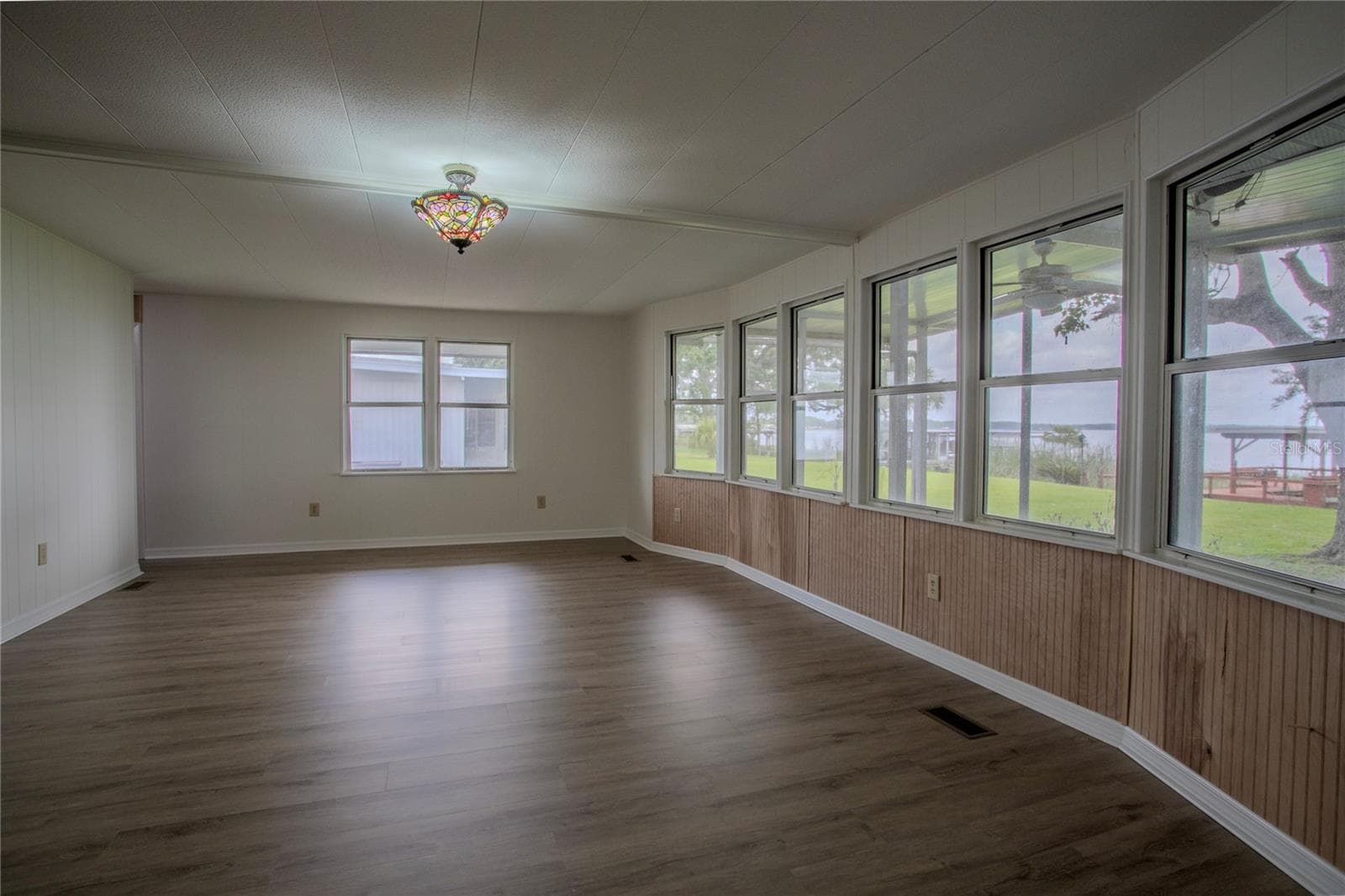 Mobile Home at 34232 ISLAND DR, LEESBURG, photo 12 of 44