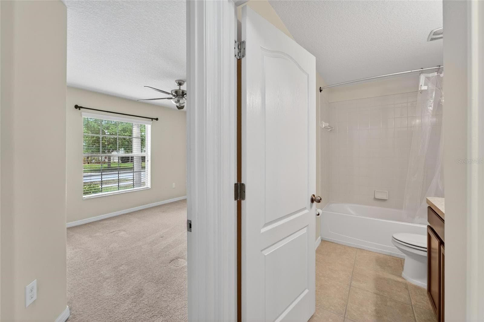 Single Family Residence at 13128 ROYAL PINES AVE, RIVERVIEW, photo 34 of 49