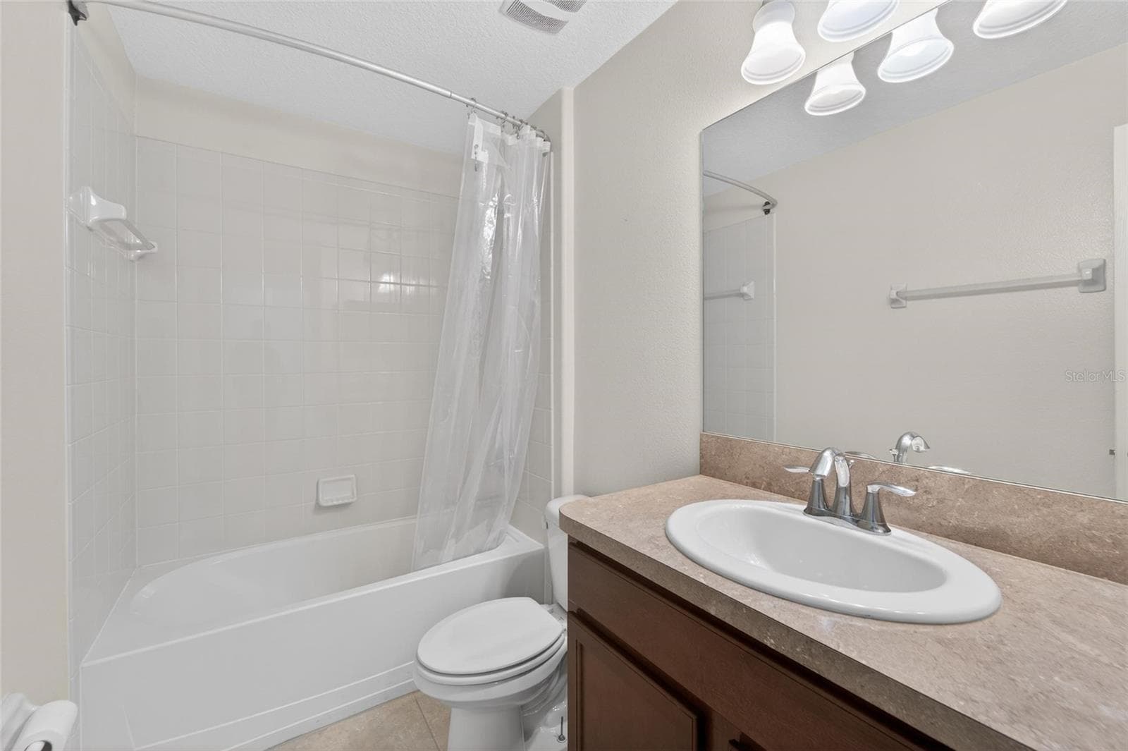 Single Family Residence at 13128 ROYAL PINES AVE, RIVERVIEW, photo 35 of 49