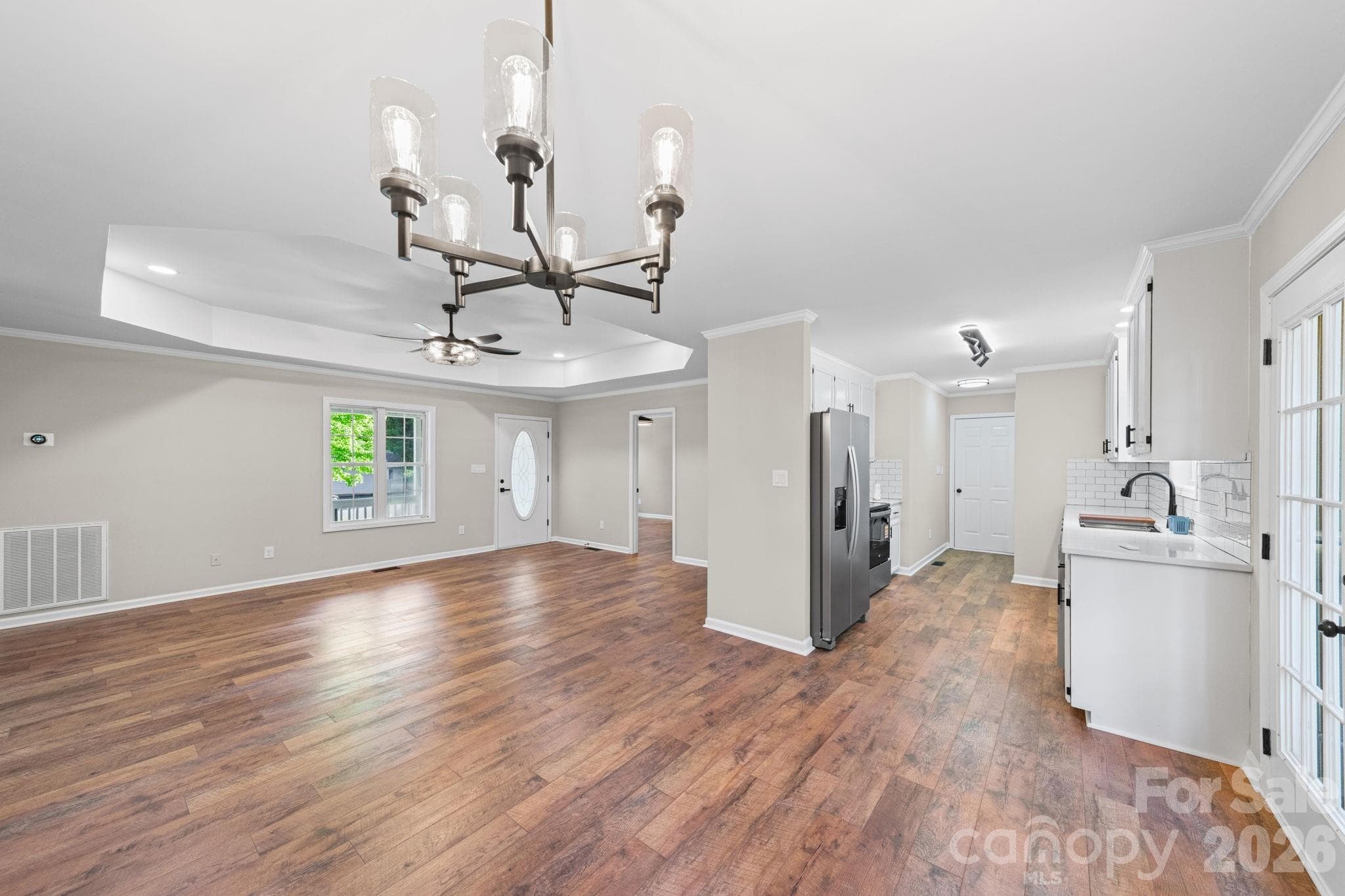 Single Family Residence at 2327 Sunset Drive, Gastonia, photo 7 of 33
